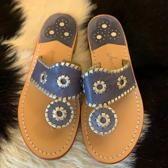 Sandals - Picture 1 of 3